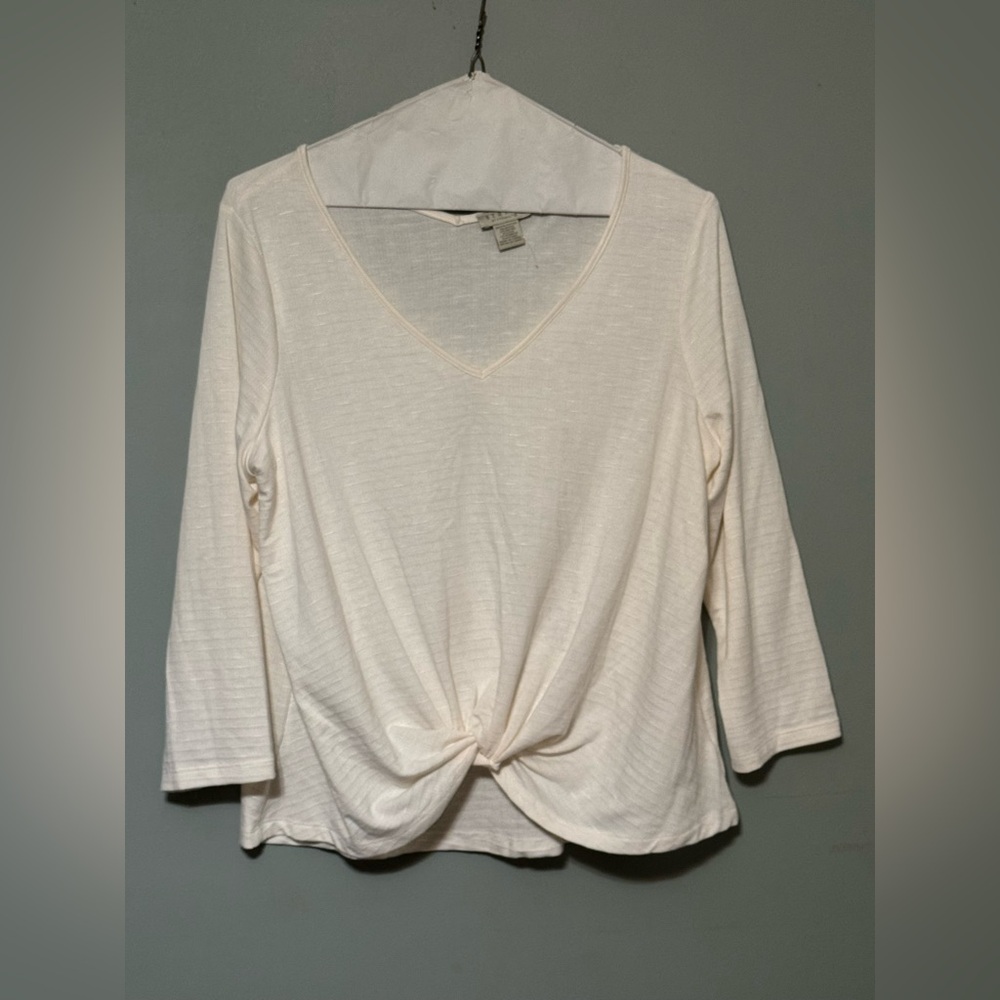 Elegant Ivory V-Neck Blouse with Knot Detail